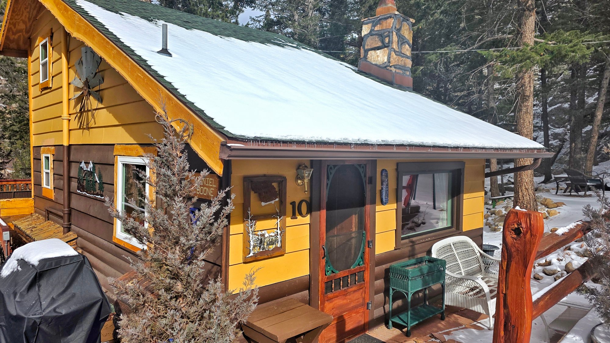 Cabin in Estes Park with hiking trails into Rocky Mountain National Park